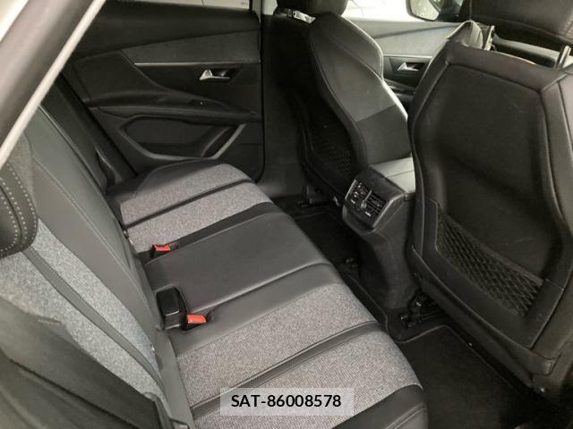 Peugeot 3008 2018-05 8745166-15