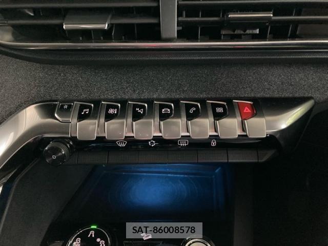 Peugeot 3008 2018-05 8745166-21