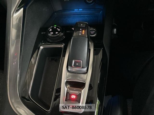 Peugeot 3008 2018-05 8745166-22