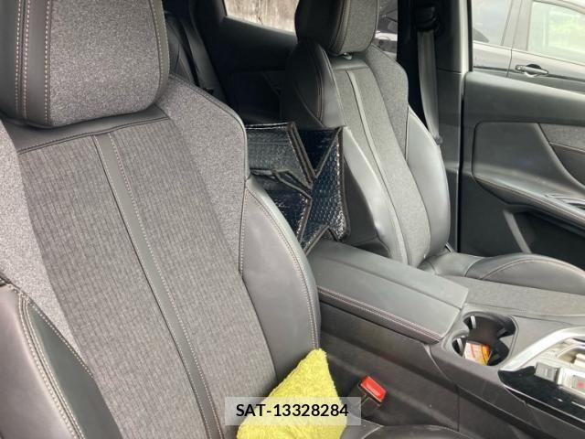 Peugeot 3008 2018-03 8831050-14