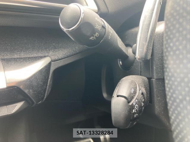 Peugeot 3008 2018-03 8831050-22