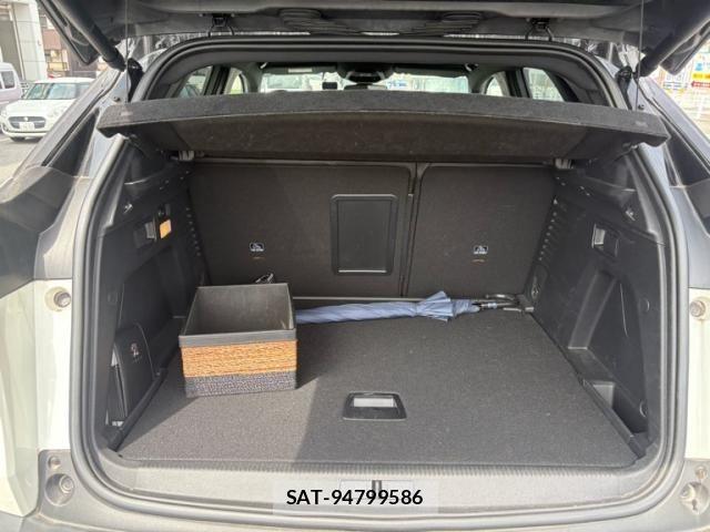 Peugeot 3008 2021-05 8831051-10