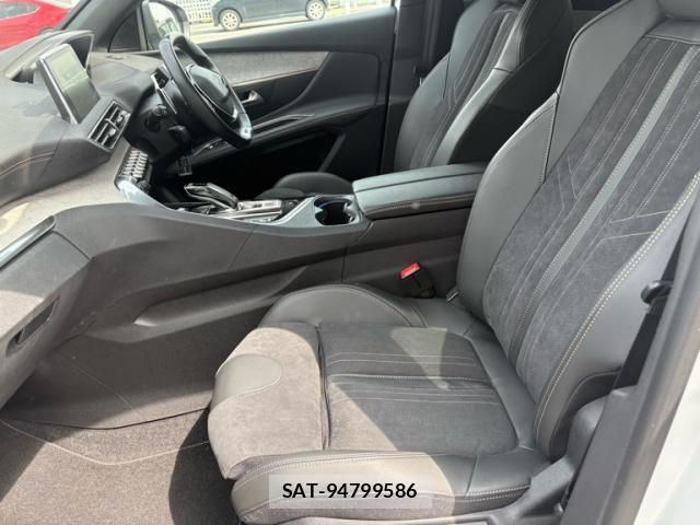Peugeot 3008 2021-05 8831051-14