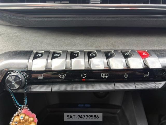 Peugeot 3008 2021-05 8831051-21