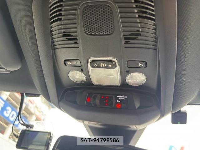 Peugeot 3008 2021-05 8831051-23