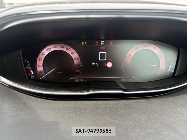 Peugeot 3008 2021-05 8831051-26