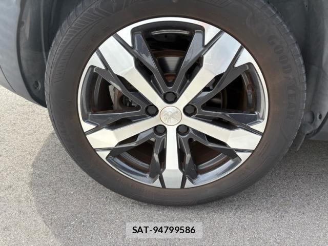 Peugeot 3008 2021-05 8831051-4