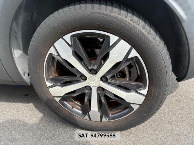 Peugeot 3008 2021-05 8831051-5