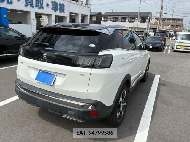 Peugeot 3008 2021-05 8831051-8