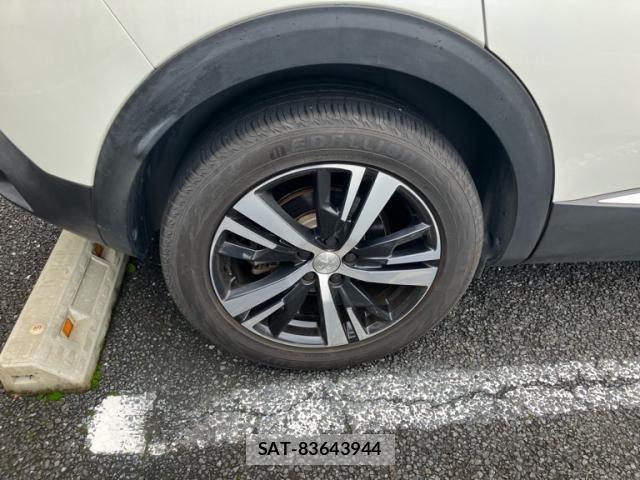 Peugeot 3008 2018-01 8831053-5