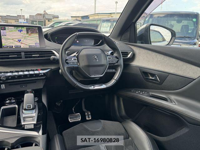 Peugeot 3008 2018-09 8831052-11