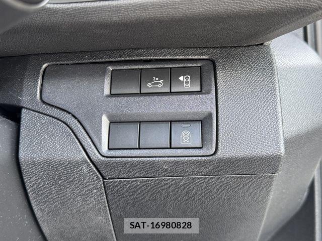 Peugeot 3008 2018-09 8831052-13