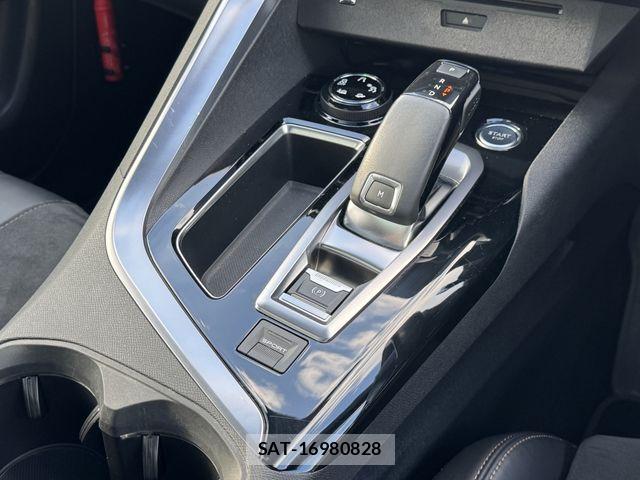 Peugeot 3008 2018-09 8831052-20