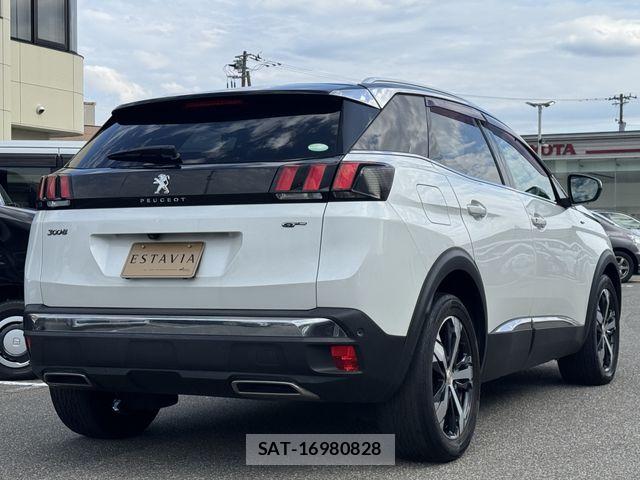 Peugeot 3008 2018-09 8831052-5