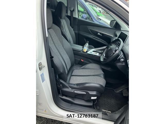 Peugeot 3008 2017-06 8850342-11