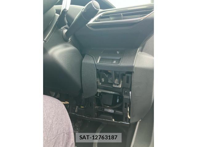 Peugeot 3008 2017-06 8850342-14
