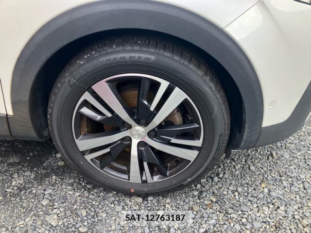 Peugeot 3008 2017-06 8850342-5