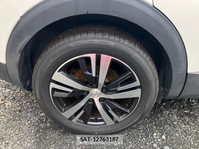 Peugeot 3008 2017-06 8850342-6