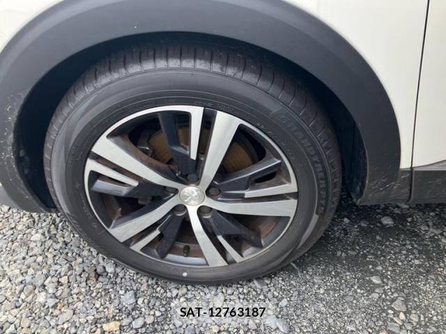 Peugeot 3008 2017-06 8850342-8