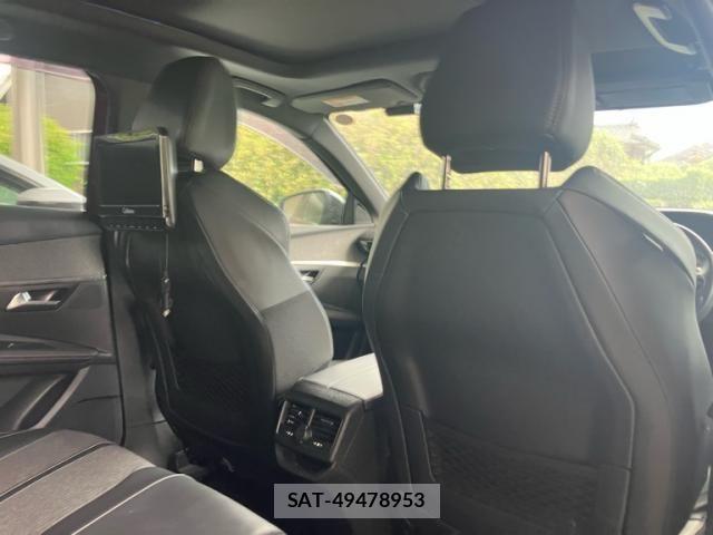 Peugeot 3008 2018-03 8850341-12