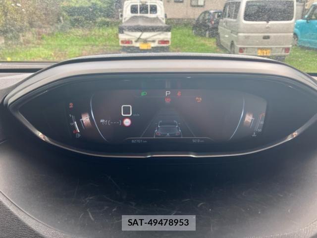 Peugeot 3008 2018-03 8850341-25