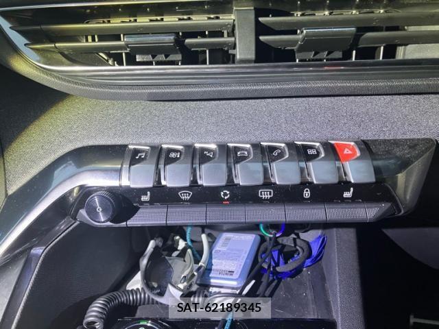 Peugeot 3008 2020-06 8881523-21
