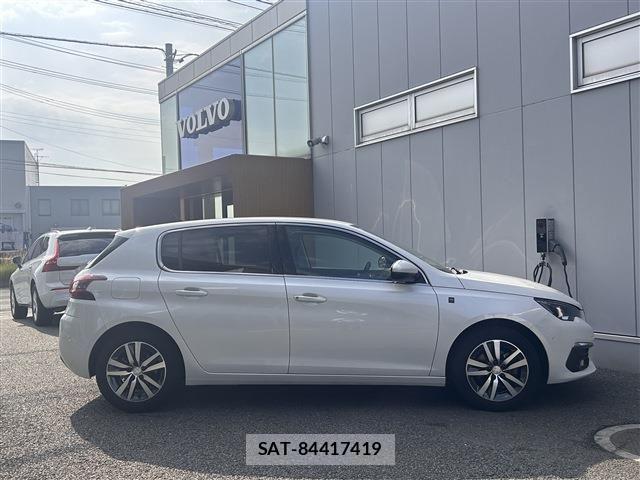 Peugeot 308 2019-12 1203313-3