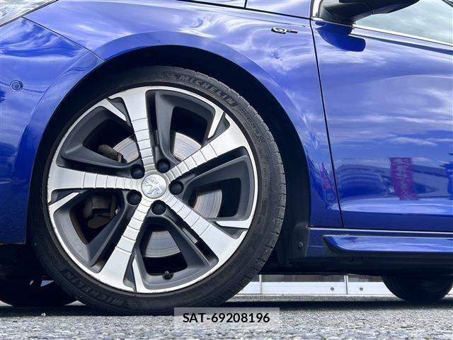 Peugeot 308 2018-07 1208050-10
