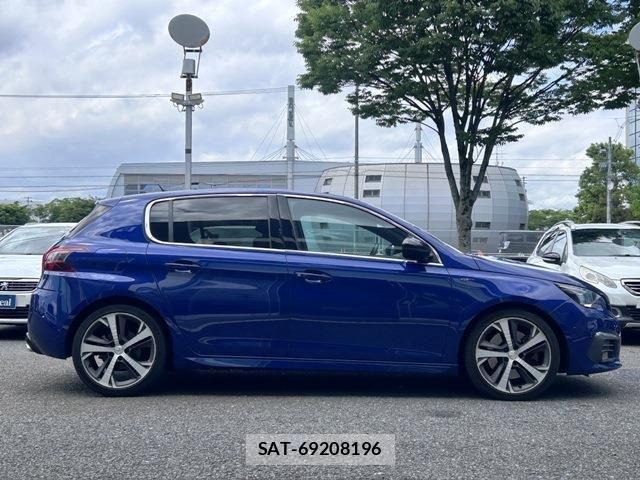 Peugeot 308 2018-07 1208050-3