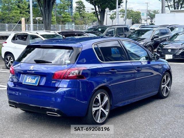 Peugeot 308 2018-07 1208050-4