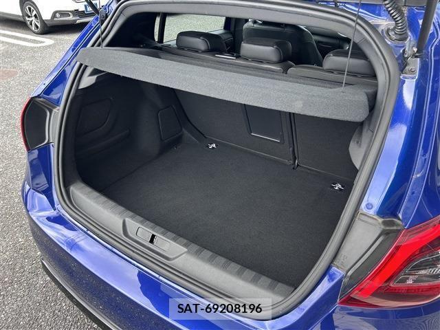 Peugeot 308 2018-07 1208050-8