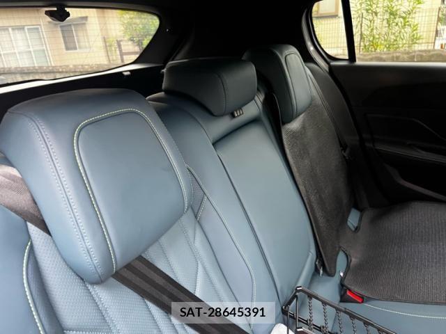 Peugeot 308 2023-11 1381527-15
