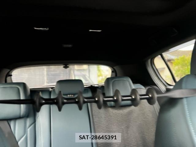 Peugeot 308 2023-11 1381527-28