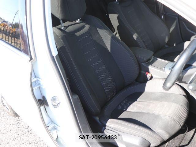 Peugeot 308 2017-07 1474207-11