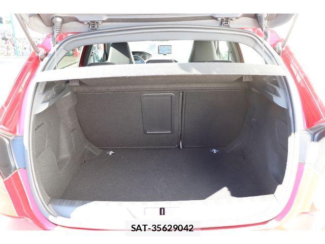 Peugeot 308 2017-11 1474208-14