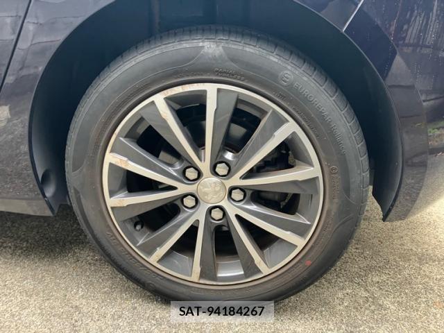 Peugeot 308 2017-02 1663099-5
