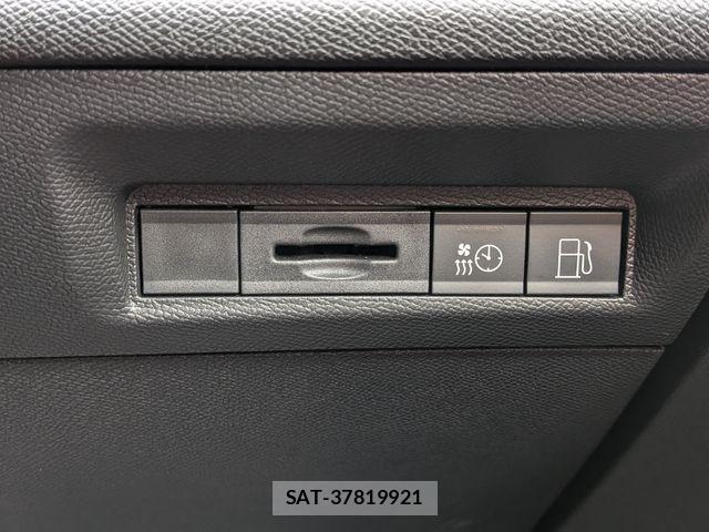 Peugeot 308 2025-03 3908768-9