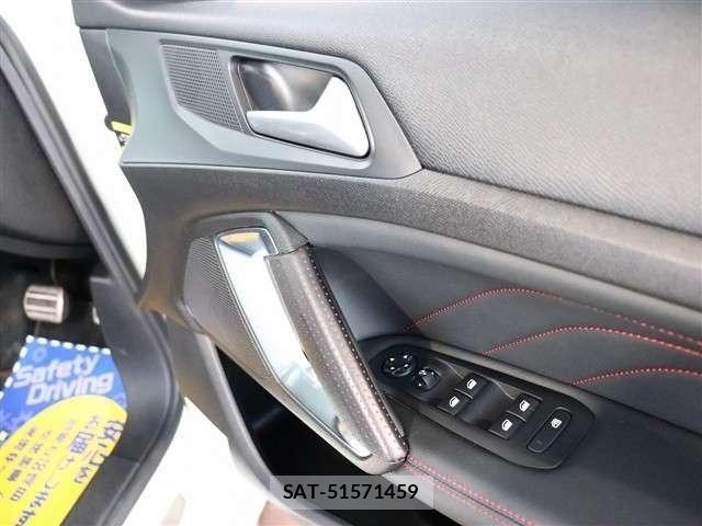 Peugeot 308 2019-11 4976598-29