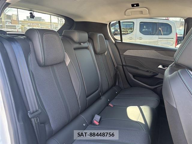 Peugeot 308 2023-05 6614093-12