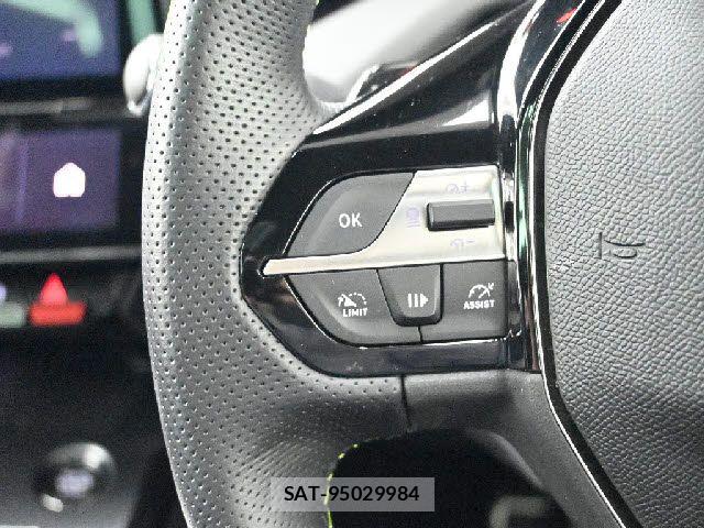 Peugeot 308 2023-11 6673117-10