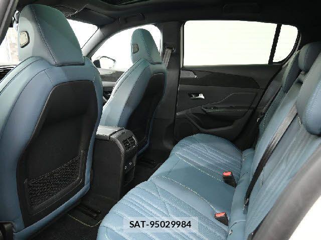 Peugeot 308 2023-11 6673117-12