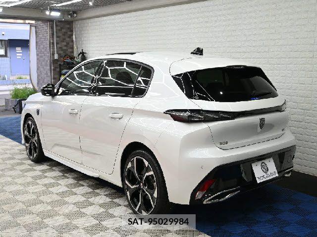 Peugeot 308 2023-11 6673117-13