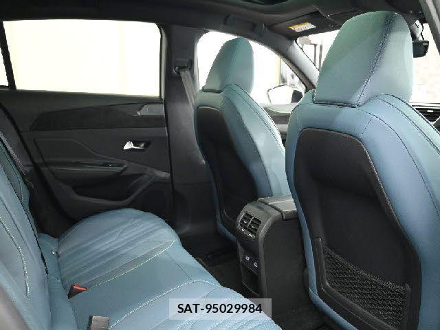 Peugeot 308 2023-11 6673117-14