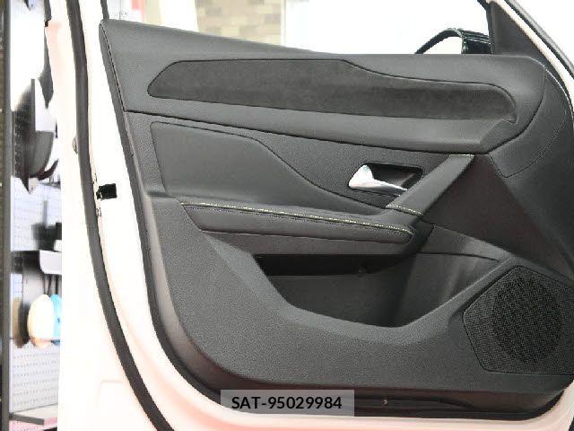 Peugeot 308 2023-11 6673117-22
