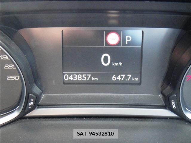Peugeot 308 2018-03 6677476-21