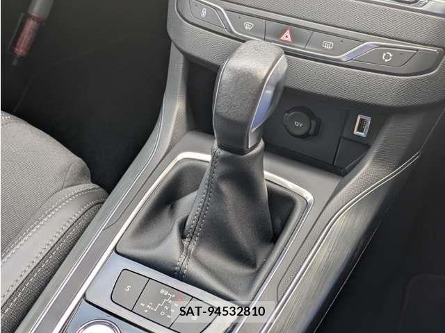 Peugeot 308 2018-03 6677476-27