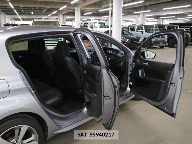 Peugeot 308 2021-07 6816535-10