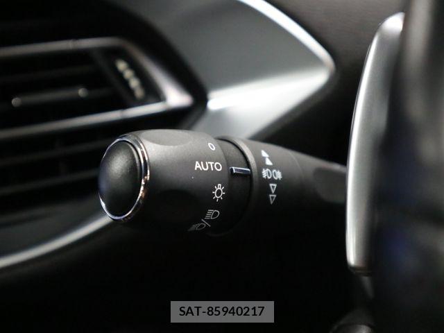 Peugeot 308 2021-07 6816535-22