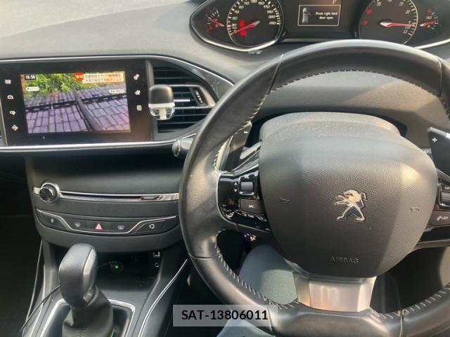 Peugeot 308 2015-06 6911082-11