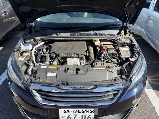 Peugeot 308 2015-11 6911084-10